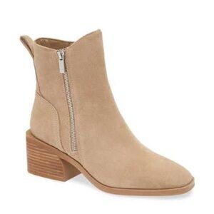 Steve Madden Ruthy Boot NWOB Size 7